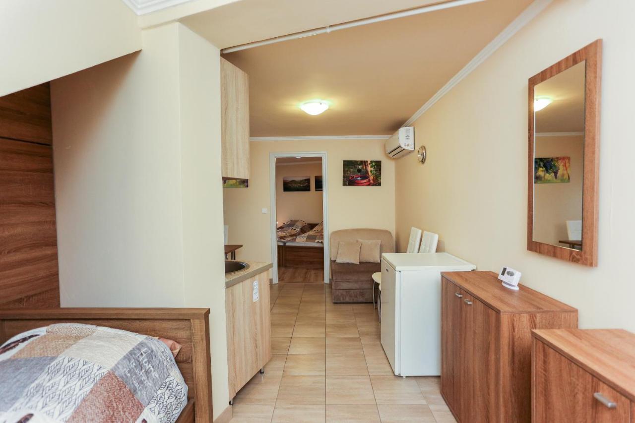 Gárdi Apartman Szekszárd Exterior foto